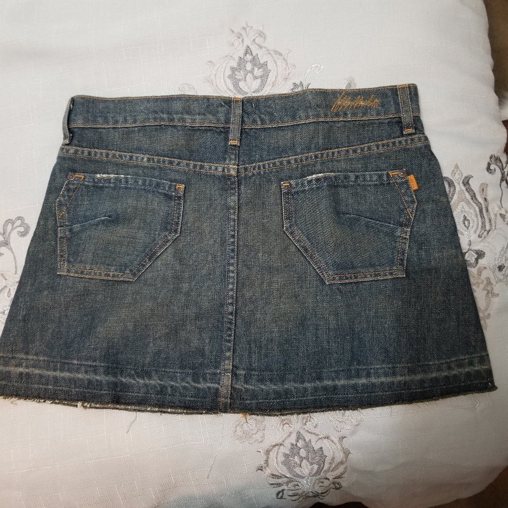 Mini skirt - Picture 2 of 4